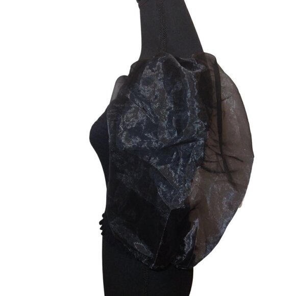 FOREVER 21 BLACK CROP TOP WITH ORGANZA PUFF SLEEVES - Picture 3 of 4